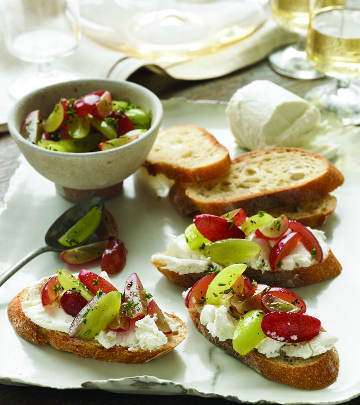 Grape and Goat Cheese Crostini - Rural Messenger